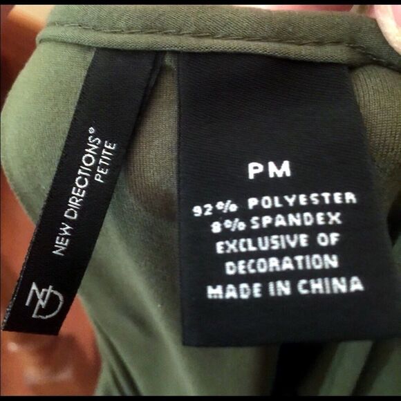 New Directions women's v neck top size PM.   NWT - Picture 5 of 7